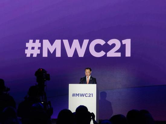 工信部:已建成开通 71.8 万个 5G 基站,占全球 70%,5G 套餐用户超 3 亿